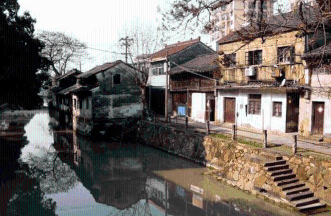 逃出平静乡村